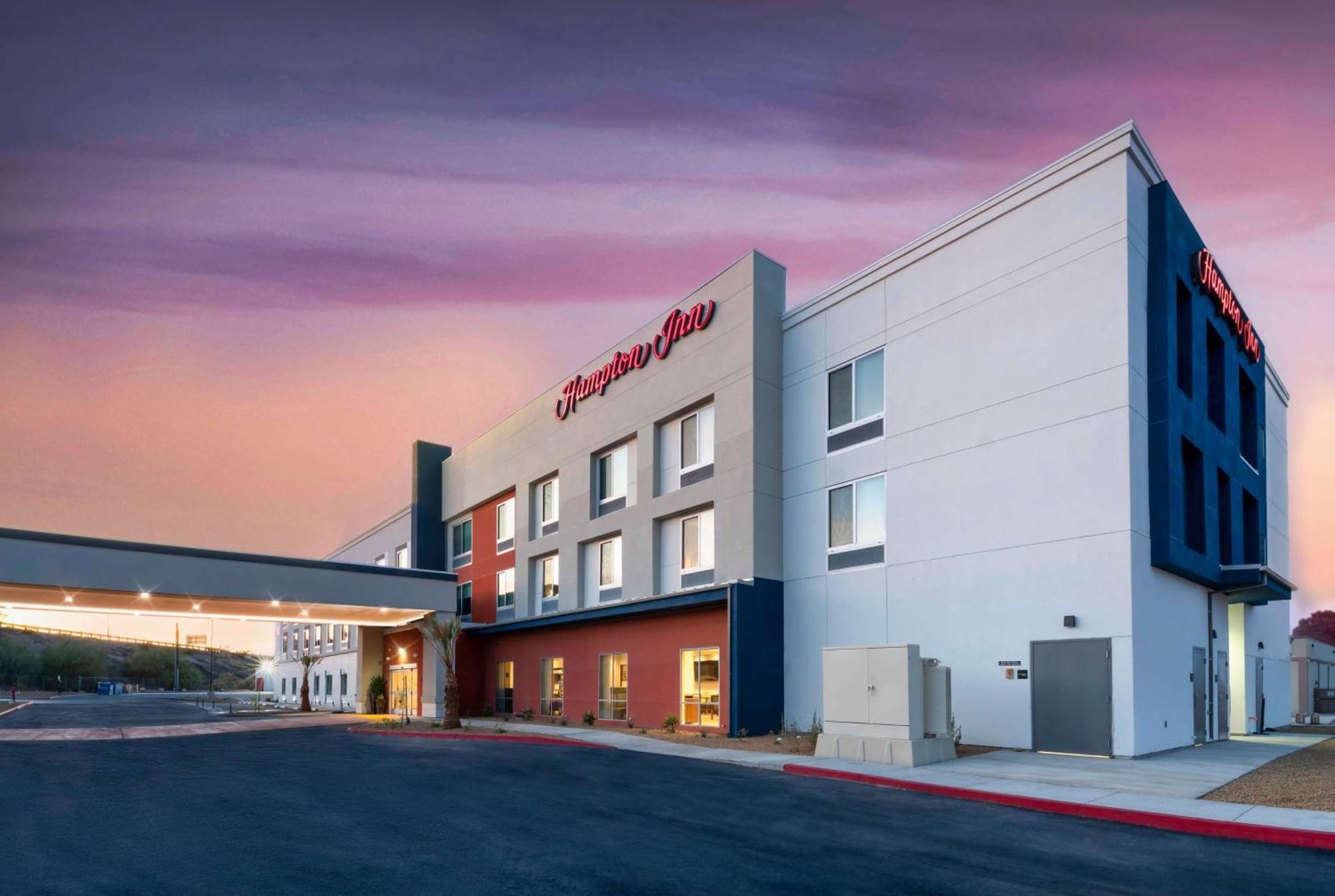 Hampton Inn Needles Buitenkant foto